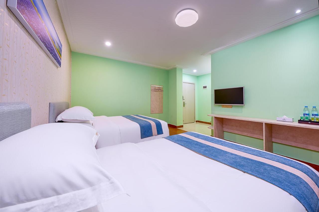 Frida Hotels Guangzhou Baiyun International Airport Esterno foto